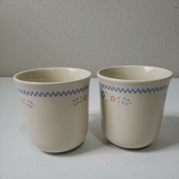 Corning Ware Corelle Needlepoint 3.5" Mug Cup Set Of 2 EUC Blue Red Floral - Picture 2 of 6